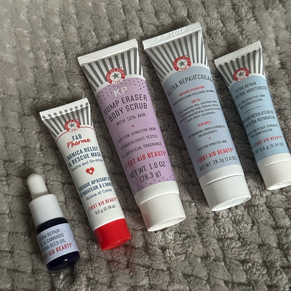 First Aid Beauty Skincare New 5 Pc First Aid Beauty Set Poshmark
